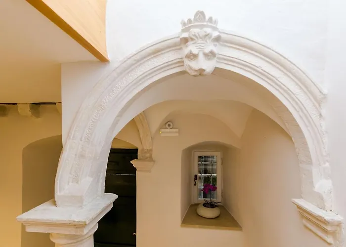 Leonarda Baroque House - Old Town